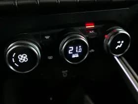 Renault Clio thumbnail 30