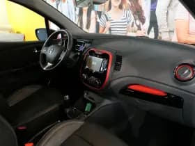 Renault Captur thumbnail 42