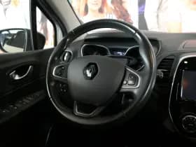 Renault Captur thumbnail 11