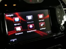 Renault Captur thumbnail 32