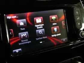 Renault Captur thumbnail 33