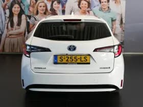 Toyota Corolla thumbnail 4