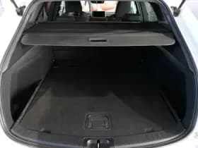 Toyota Corolla thumbnail 6