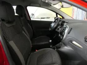 Renault Captur thumbnail 48