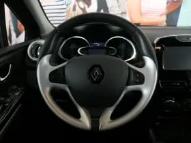 Renault Clio thumbnail 12