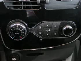 Renault Clio thumbnail 18