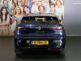 Renault Mégane E-Tech thumbnail 4