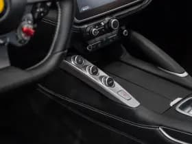Ferrari GTC4Lusso thumbnail 12