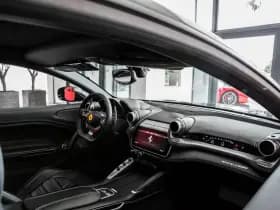 Ferrari GTC4Lusso thumbnail 16