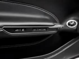Ferrari GTC4Lusso thumbnail 22