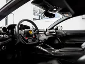 Ferrari GTC4Lusso thumbnail 4