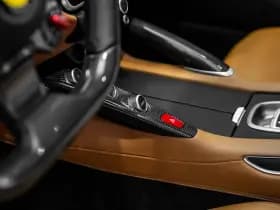 Ferrari GTC4Lusso thumbnail 13