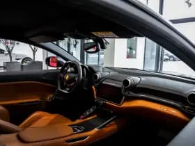 Ferrari GTC4Lusso thumbnail 19