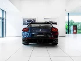 Ferrari GTC4Lusso thumbnail 31