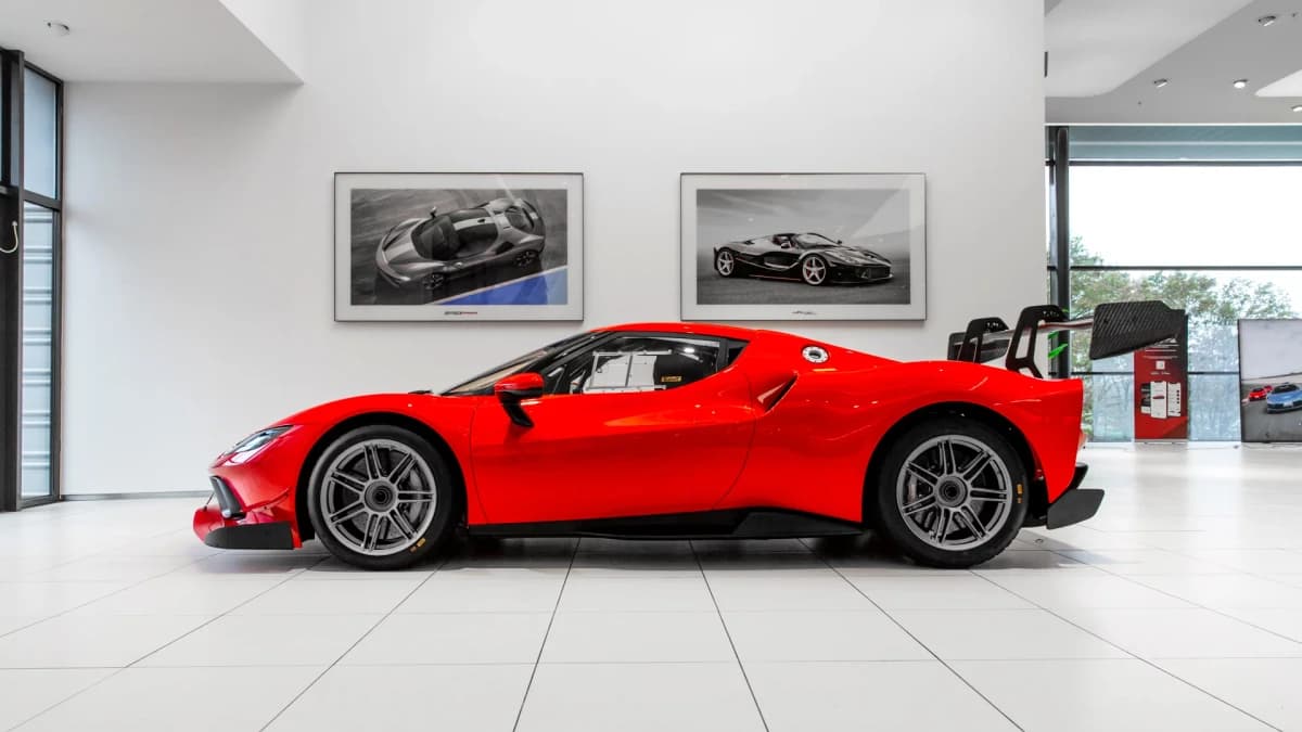 Ferrari 296 — foto 1