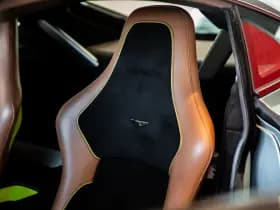 Aston Martin V8 Vantage thumbnail 12