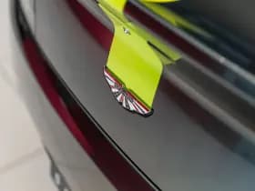 Aston Martin V8 Vantage thumbnail 32
