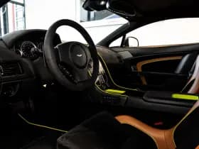 Aston Martin V8 Vantage thumbnail 9