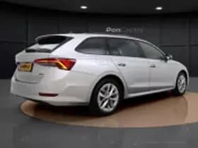 Škoda Octavia Combi 1.0 e-TSI Business Edition thumbnail 19