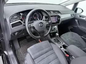 Volkswagen Touran 1.5 TSI Comfortline Business 7p thumbnail 3