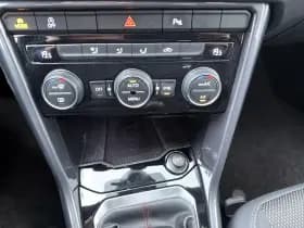 Volkswagen T-Roc 1.5 TSI R-Line thumbnail 14