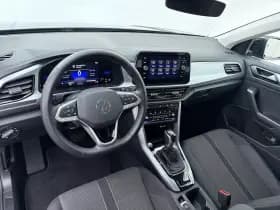 Volkswagen T-Roc 1.5 TSI Life Edition thumbnail 4