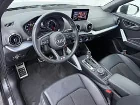 Audi Q2 35 TFSI S-line thumbnail 3