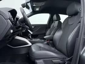 Audi Q2 35 TFSI S-line thumbnail 4
