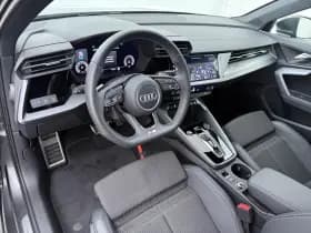 Audi A3 Limousine 30 TFSI S-line thumbnail 3