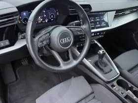 Audi A3 Sportback 30 TFSI S-line thumbnail 4