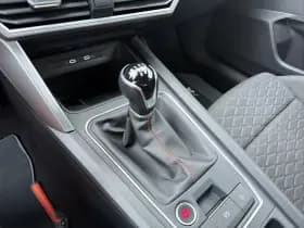 SEAT Leon Sportstourer 1.0 TSI FR Intense thumbnail 14