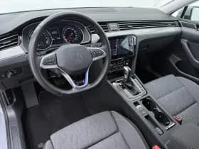 Volkswagen Passat thumbnail 4