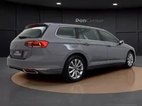 Volkswagen Passat thumbnail 6