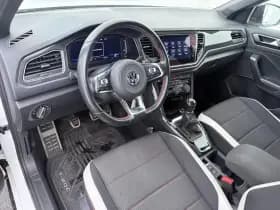 Volkswagen T-Roc thumbnail 4