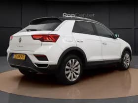 Volkswagen T-Roc thumbnail 6
