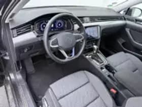 Volkswagen Passat thumbnail 13