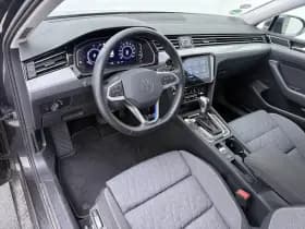 Volkswagen Passat thumbnail 4