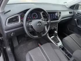Volkswagen T-Roc thumbnail 4