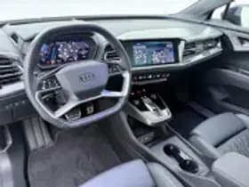 Audi Q4 e-tron thumbnail 13