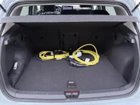 Volkswagen Golf thumbnail 9