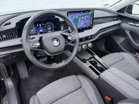 Škoda Superb thumbnail 4