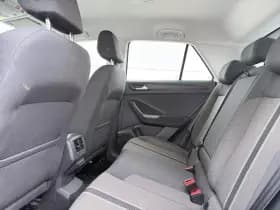 Volkswagen T-Roc thumbnail 8