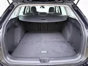 Volkswagen Golf thumbnail 10