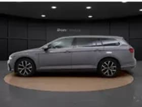 Volkswagen Passat thumbnail 16