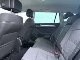 Volkswagen Passat thumbnail 8