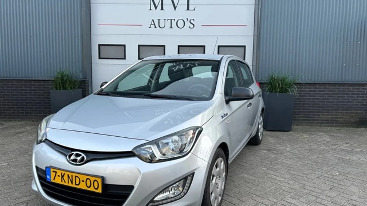 Hyundai I20 1.2i Business Edition — foto 1