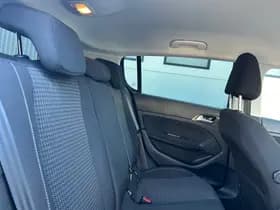 Peugeot 308 1.2 PureTech Blue Lease thumbnail 8