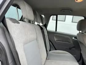 Ford Fusion 1.6-16V Luxury thumbnail 8