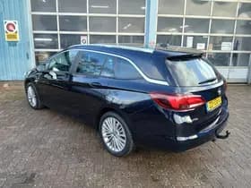 Opel Astra Sports Tourer thumbnail 4