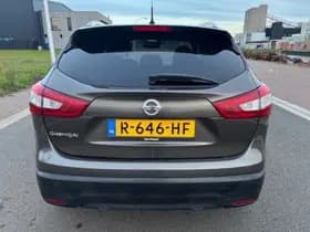 Nissan Qashqai thumbnail 4